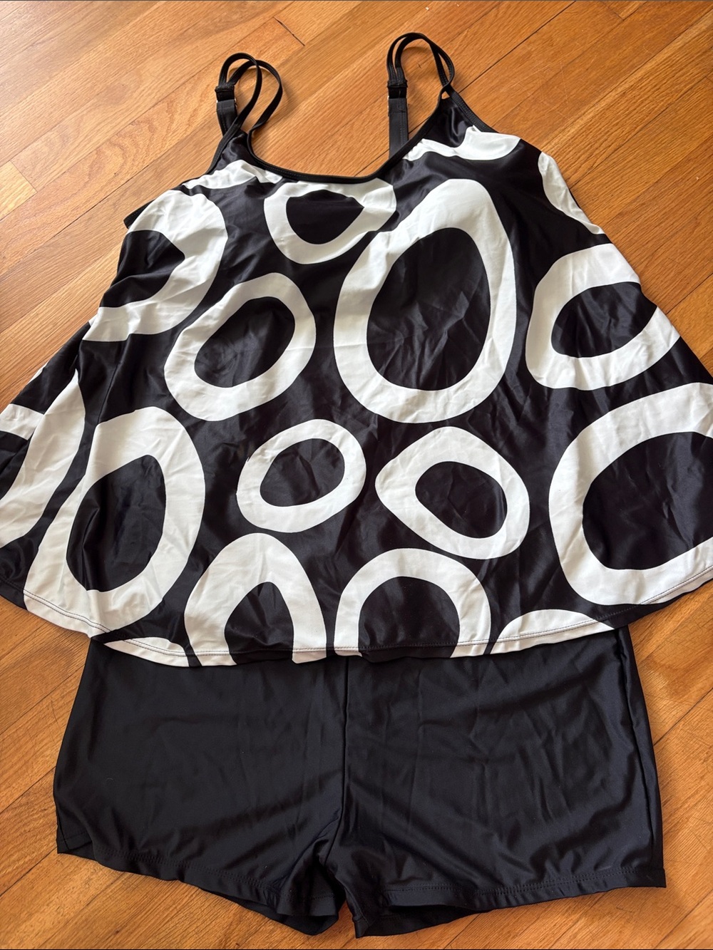 Black & White Circle Print Tankini Set